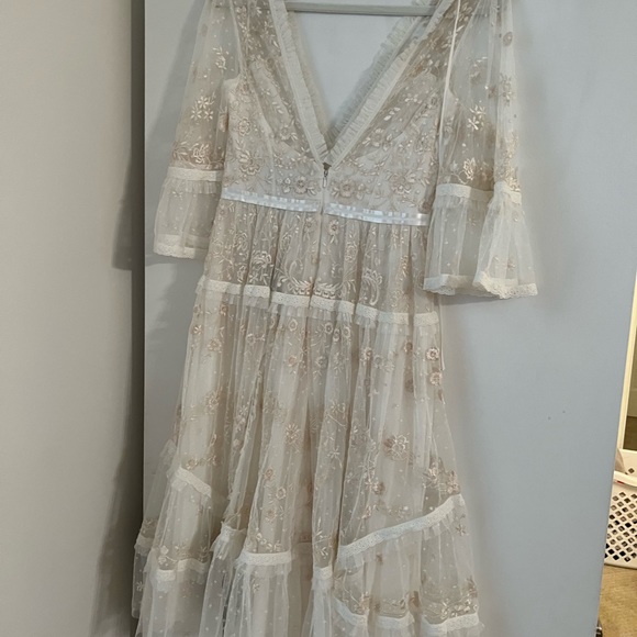 Needle and thread size 8 - Picture 2 of 16